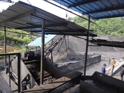 巩义佛瑞机械 专业供应跳汰机等选硫铁矿设备，高效从煤矸石中回收硫精砂